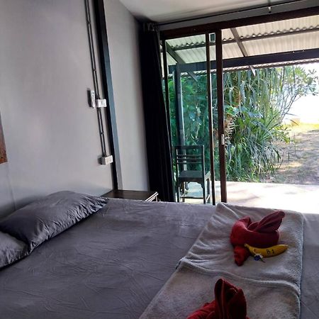 Monkey Island Resort Koh Mak Bagian luar foto