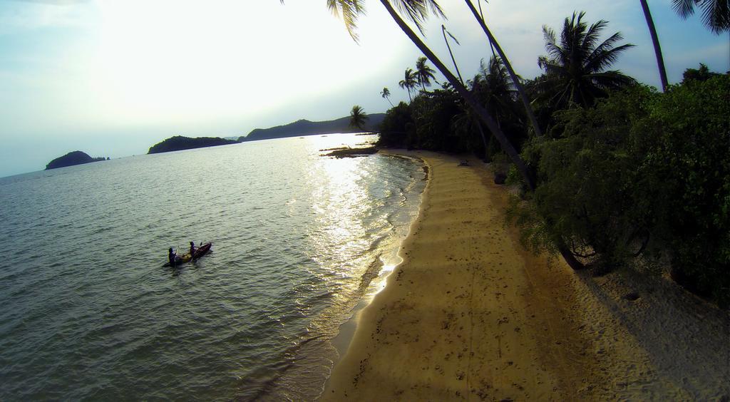 Monkey Island Resort Koh Mak Bagian luar foto
