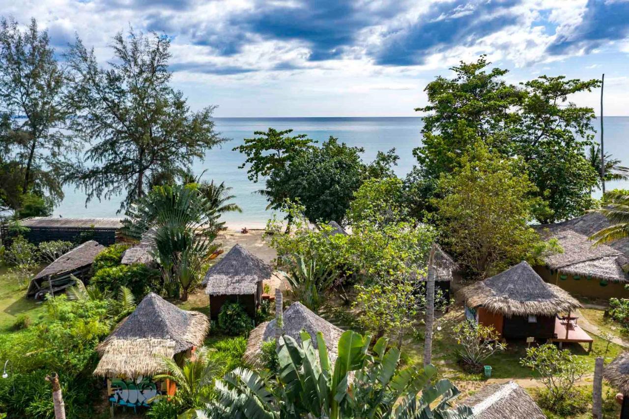 Monkey Island Resort Koh Mak Bagian luar foto